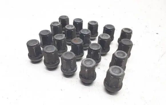 Volvo V40 Nuts/bolts 