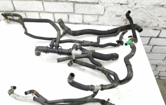 Nissan Primastar Engine coolant pipe/hose