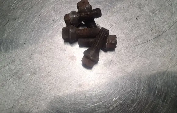 Volvo S60 Nuts/bolts 