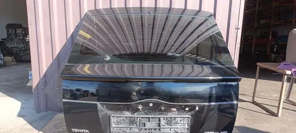 Toyota Prius (NHW20) Tailgate/trunk/boot lid 