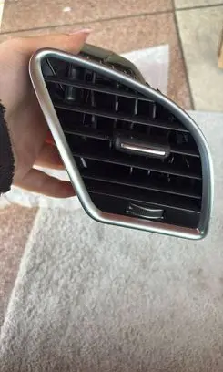 Audi A5 8T 8F Dashboard side air vent grill/cover trim 8T1820902G