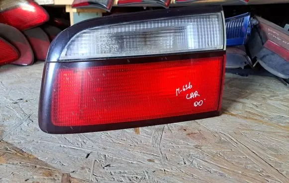 Mazda 626 Tailgate rear/tail lights R2267