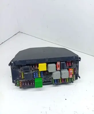 Mercedes-Benz C W204 Fuse module A2129008207