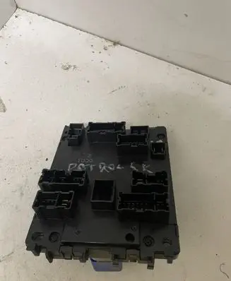 Nissan Patrol Y61 Fuse module 2399VC0C01
