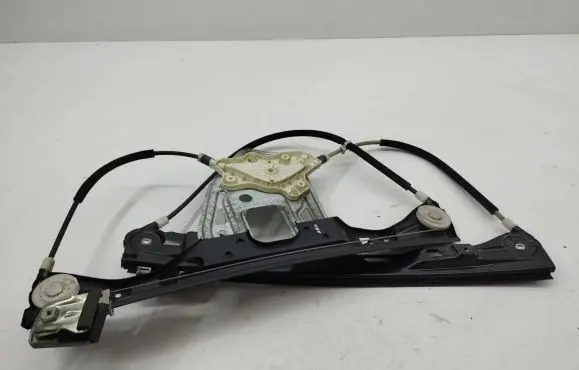 Mercedes-Benz CLC CL203 Front window lifting mechanism without motor A2037203846