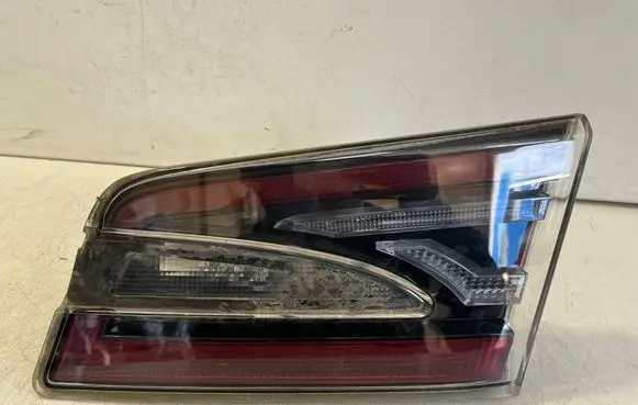 Tesla Model S Tailgate rear/tail lights 100600600C