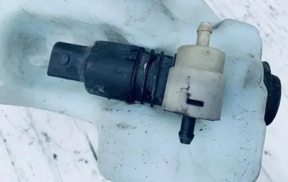 Windscreen/windshield washer pump