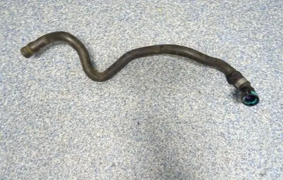 Volvo XC90 Engine coolant pipe/hose