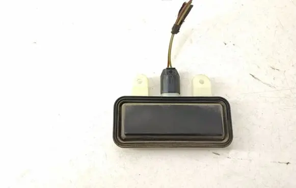 Mercedes-Benz E W212 Tailgate opening switch DALISID3037 A2218702410 2218702410