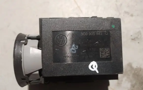 Volkswagen PASSAT B6 Ignition lock 3C0905843Q