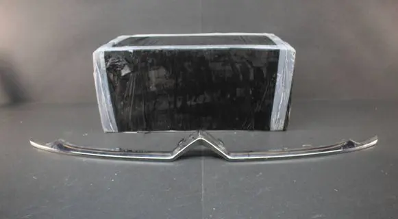Citroen C4 III e-C4 Front bumper upper radiator grill 9835885080