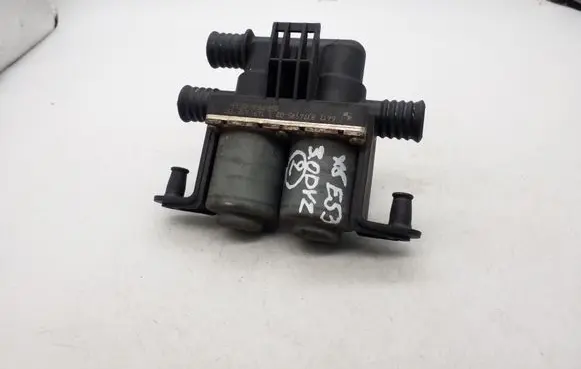 BMW X5 E53 Coolant heater control valve 8374995 6412837499502 1147412137