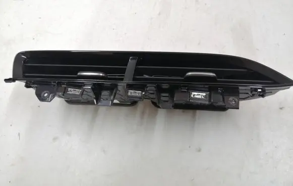 Opel Corsa F Dash center air vent grill 39198627