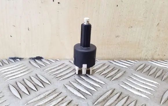 Mitsubishi Pajero Brake pedal sensor switch