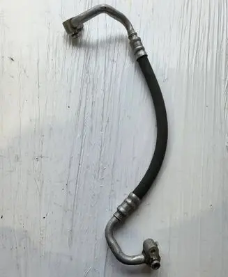 Air conditioning (A/C) pipe/hose
