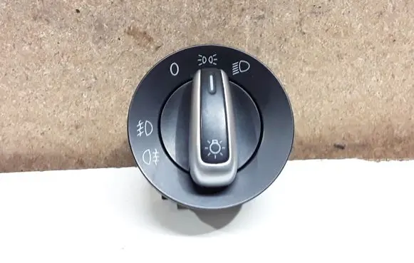 Volkswagen Golf VI Light switch 3C8941431C