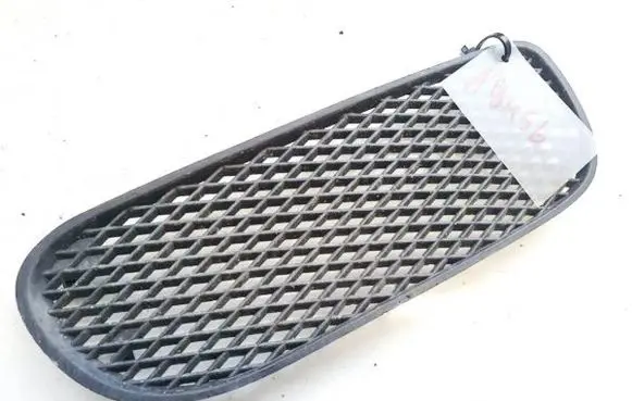 Skoda Octavia Mk1 (1U) Front bumper lower grill 1u0807368