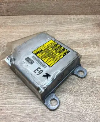 Toyota Prius (XW20) Airbag control unit/module 8917047390