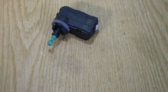 Audi A4 S4 B6 8E 8H Headlight level adjustment motor 1J0941295F