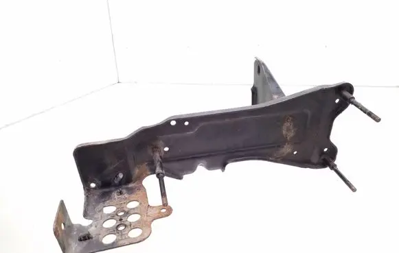 Audi A6 S6 C6 4F Pneumatic air compressor holding bracket 4154031082