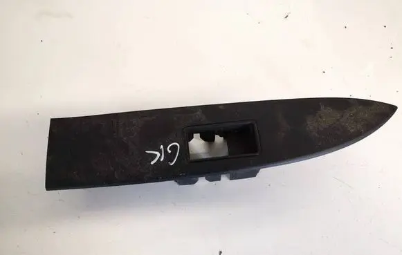 Toyota Avensis T270 Front door window switch trim 7427205090