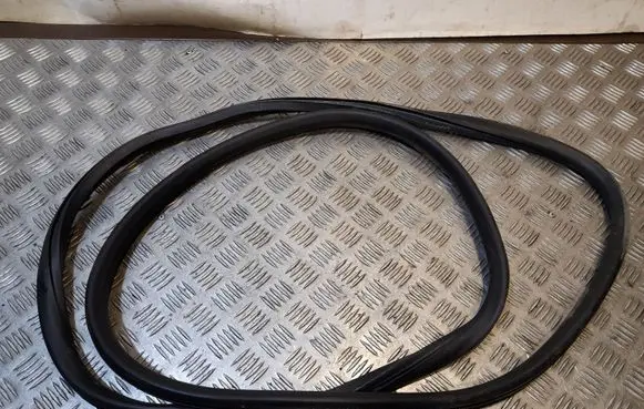 Audi A6 S6 C6 4F Front door rubber seal 4F0831721F