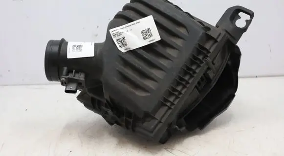 BMW 2 F44 Air filter box 8655834