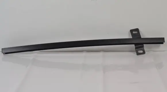 Volkswagen Golf V Rear door windshield rail 1K6839407
