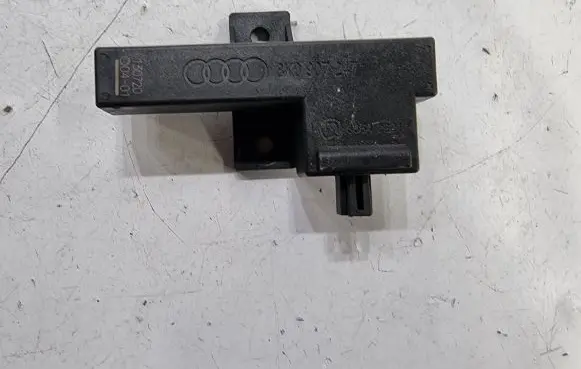 Audi A4 S4 B8 8K Keyless (KESSY) go control unit/module 8K0907247 33542221