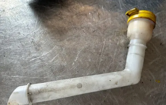 Renault Scenic III - Grand scenic III Window washer liquid tank fill tube 289150003R 289150003