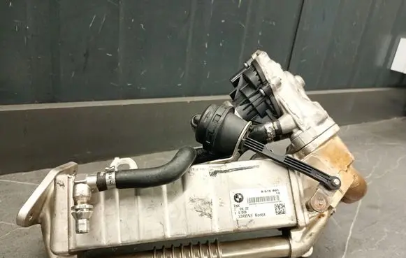 BMW X1 F48 F49 EGR valve cooler 8515891