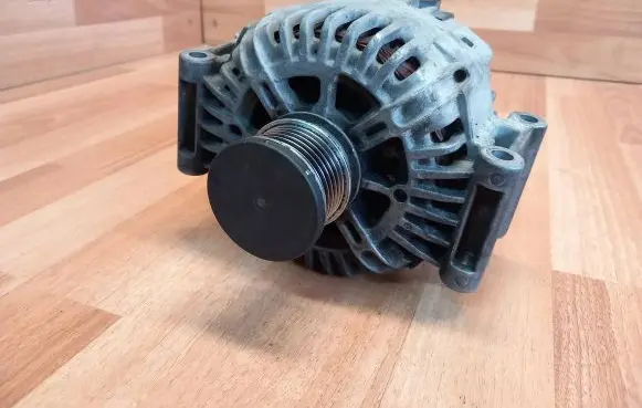 Mercedes-Benz C W204 Generator/alternator A0141541102 2605299A TG15C130