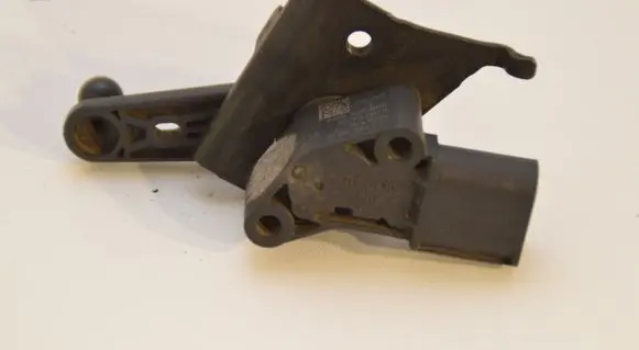Rear air suspension level height sensor