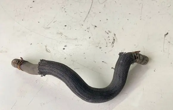 Toyota Avensis T270 Engine coolant pipe/hose