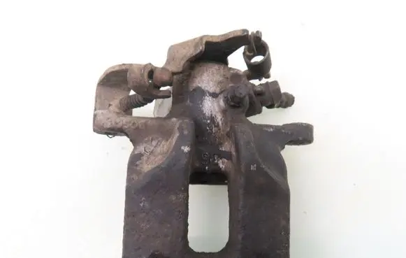 Toyota Auris 150 Rear brake caliper 