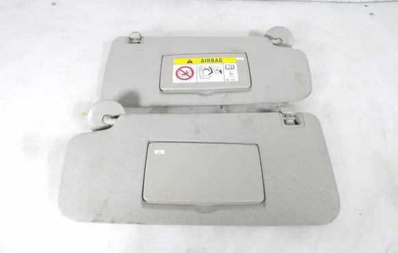 Opel Mokka X Sun visor