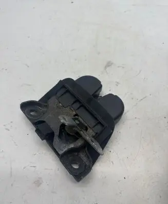 Audi A4 S4 B6 8E 8H Tailgate/trunk/boot lock/catch/latch 8E9827520