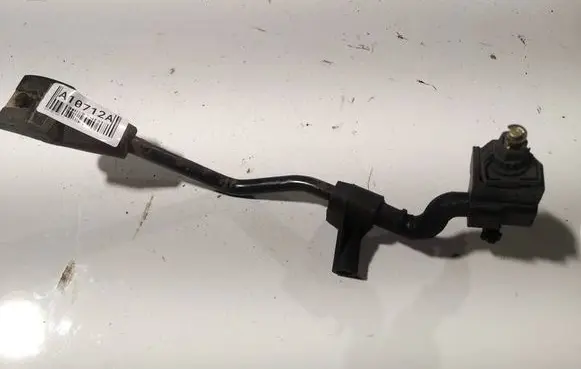 Audi 80 90 S2 B4 Brake pedal 