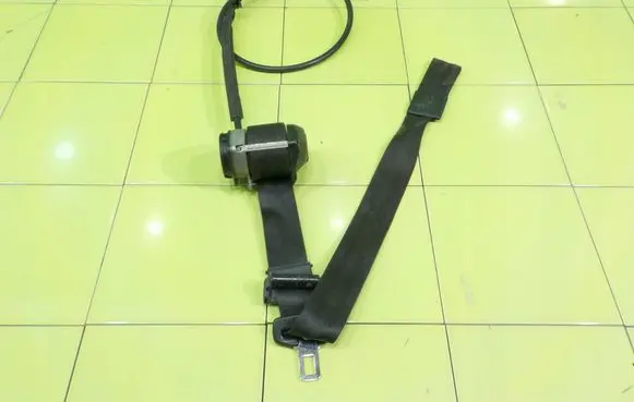 Audi 80 90 S2 B4 Front seatbelt 8G0857706K BEZPIECZENSTWA