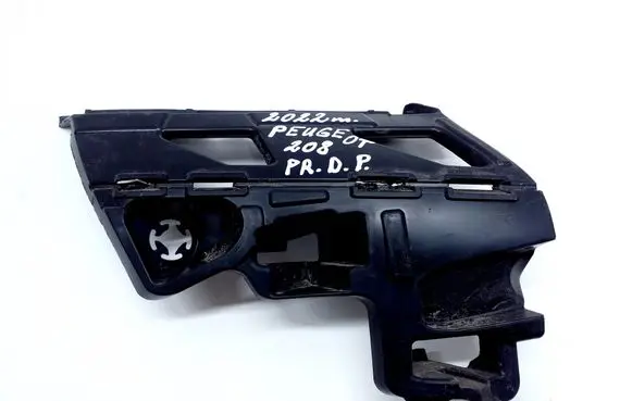 Peugeot 208 Front bumper mounting bracket 9829055580
