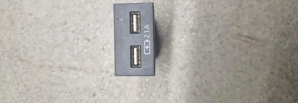 Toyota RAV 4 (XA50) USB socket connector 8553242020