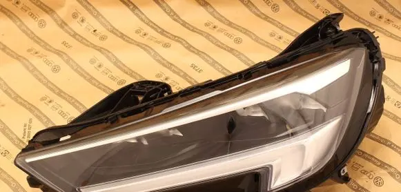Opel Insignia B Headlight/headlamp 39136825