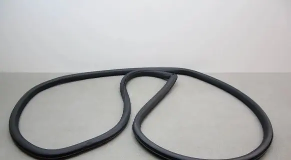 Volkswagen Caddy Rubber seal rear door 2K0837911H