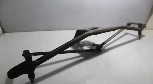 Front wiper linkage