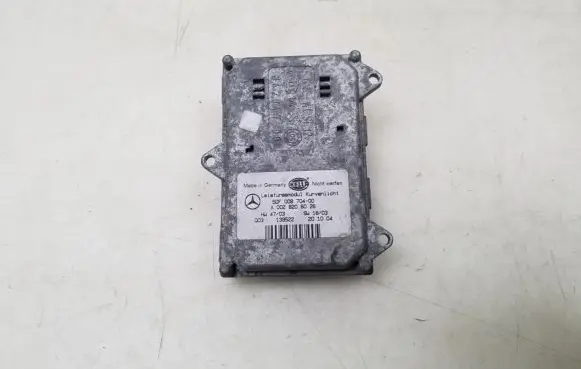 Mercedes-Benz E W211 Xenon control unit/module A0028206026