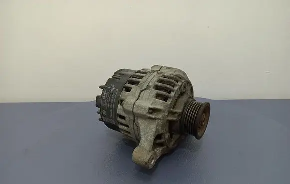 Audi A4 S4 B5 8D Generator/alternator 058903016