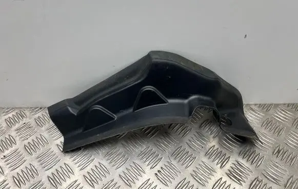 BMW X5 G05 Rear/tail light trim molding 9491403