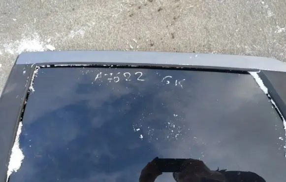 Nissan Qashqai Rear door window glass