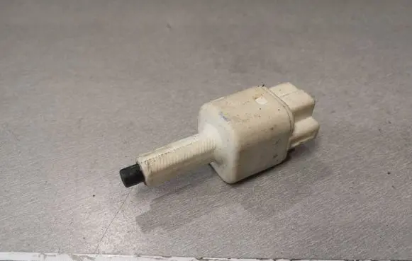 Toyota Corolla Verso E121 Brake pedal sensor switch 2701I74