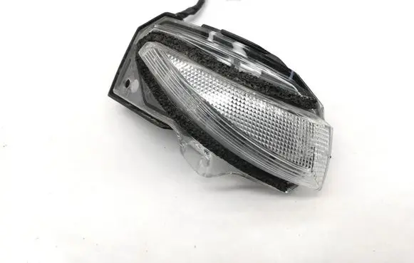 Toyota Yaris Cross Mirror indicator light 